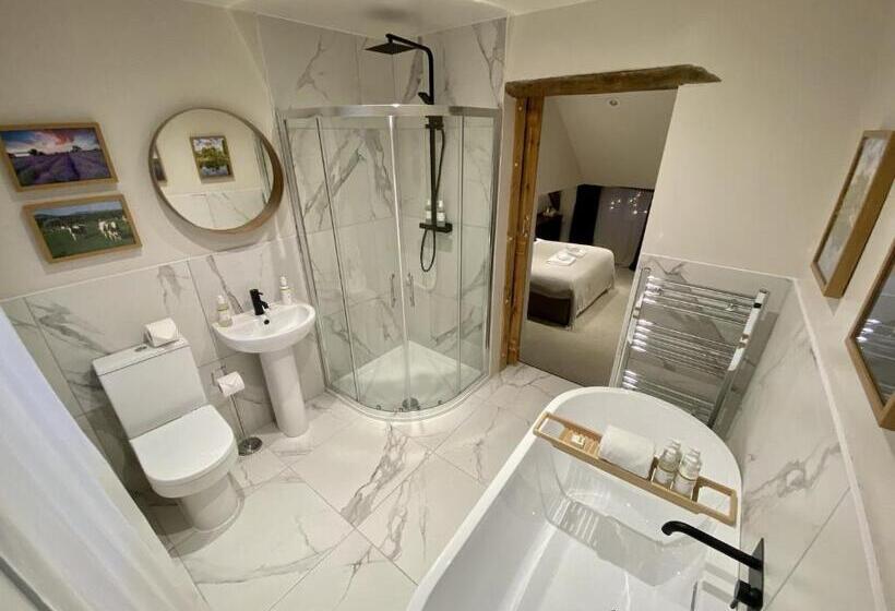 キングサイズベッドのデラックスルーム, The Lion At West Pennard