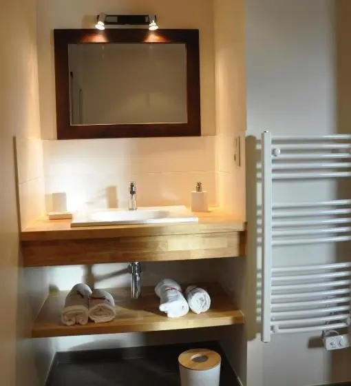 デラックスルーム, Chambre D'hôtes La Maisonnette