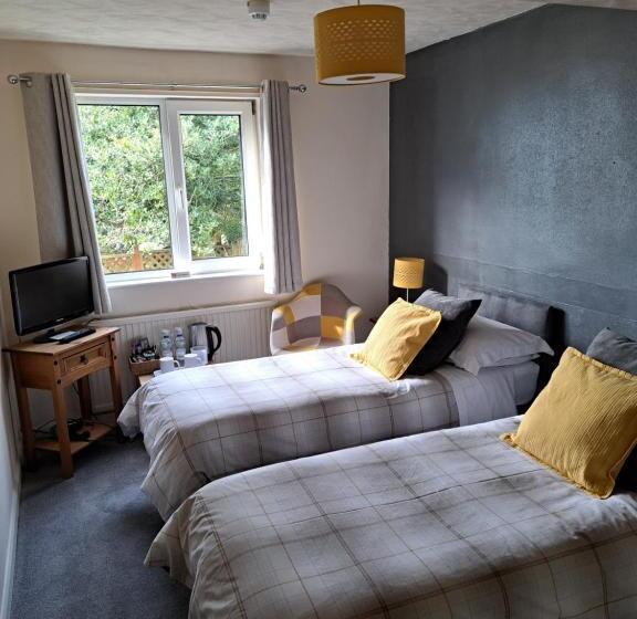 スタンダードルーム, The Ship Inn