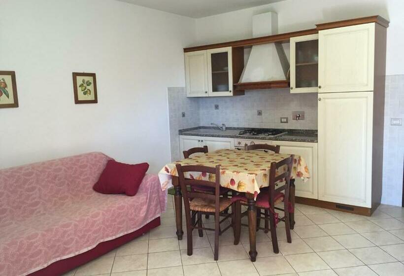 低层单卧公寓, Il Girasole