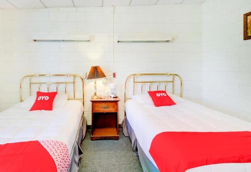 غرفة قياسية سرير ملكى, Oyo  Drumright I44 Ok