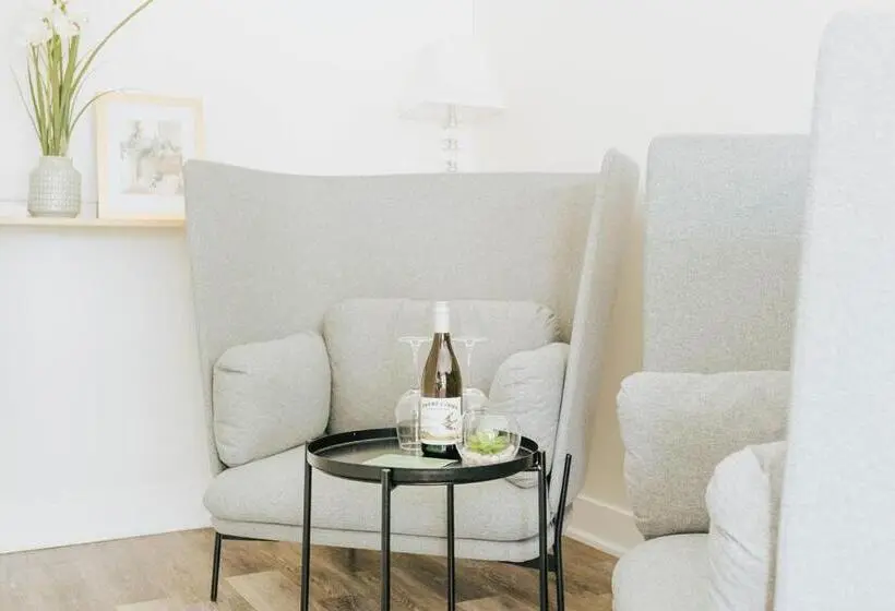 デラックススタジオ, Naramata Courtyard Suites