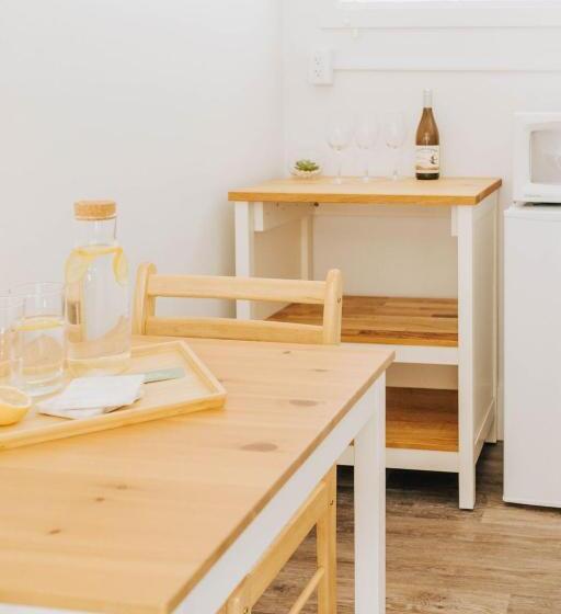 Deluxe Szoba, Naramata Courtyard Suites