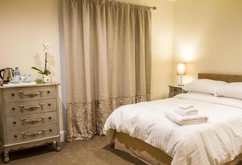 اتاق لوکس, Fair Oak House Exeter Airport