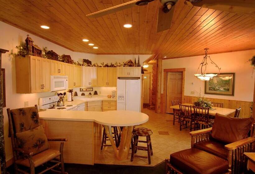 منزل غرفة نوم واحدة, Grand Superior Lodge