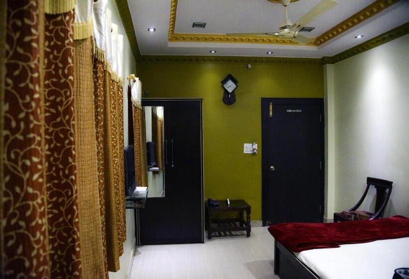 חדר דלוקס, Parvati Palace Sehore