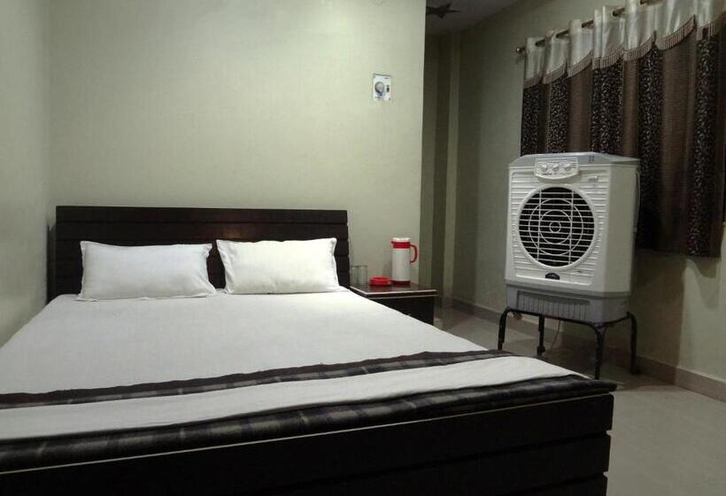 חדר אקונומי, Parvati Palace Sehore