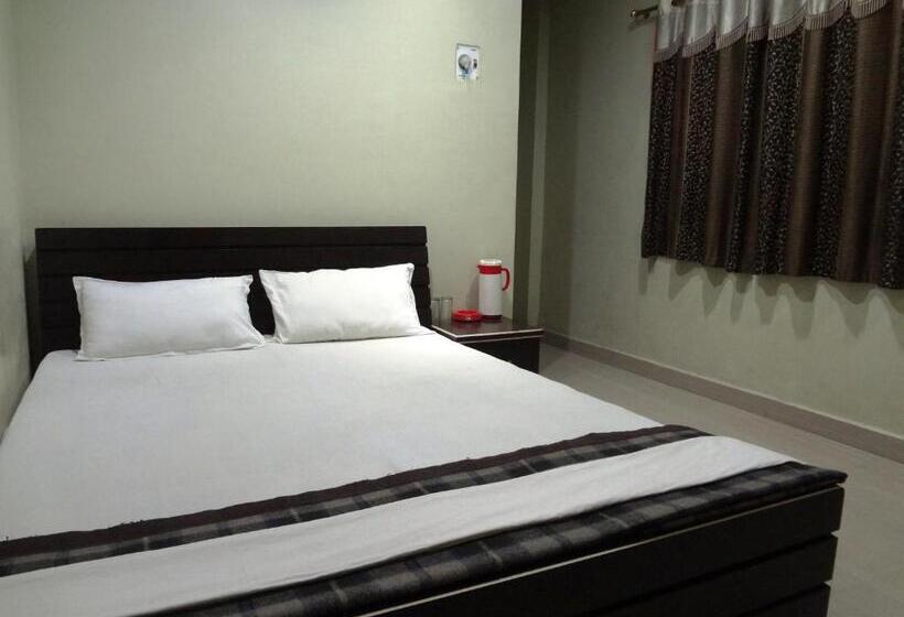 חדר אקונומי, Parvati Palace Sehore