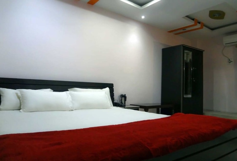 חדר דלוקס, Parvati Palace Sehore