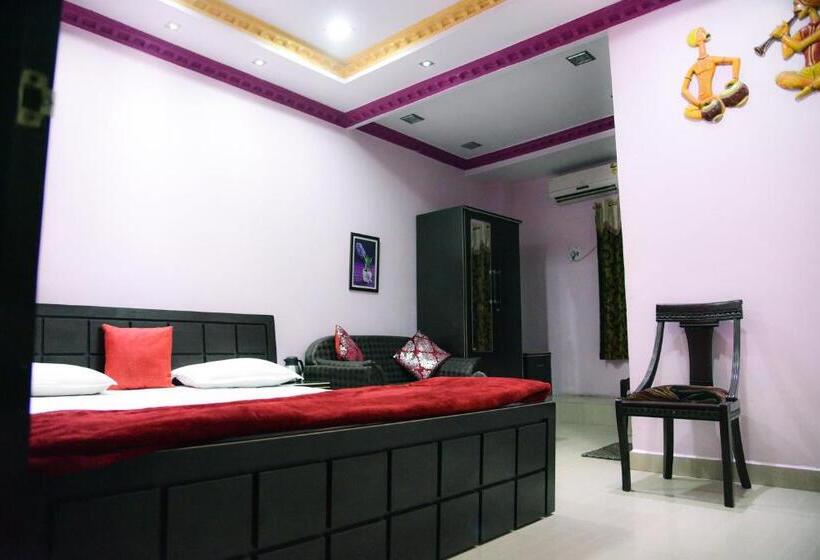 חדר דלוקס, Parvati Palace Sehore