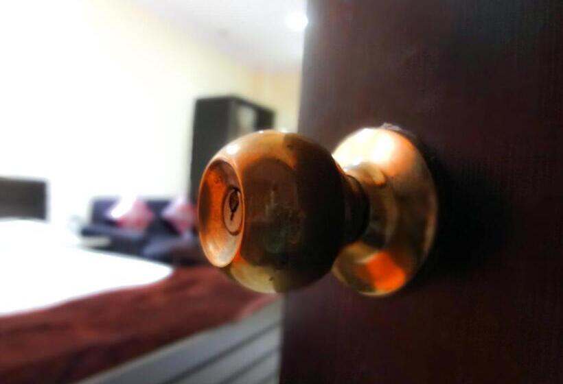 חדר דלוקס, Parvati Palace Sehore