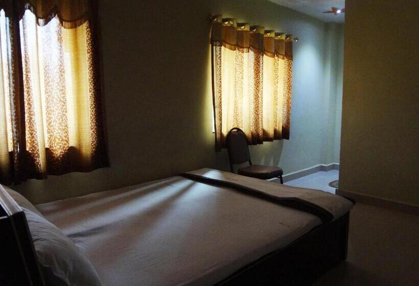 חדר אקונומי, Parvati Palace Sehore