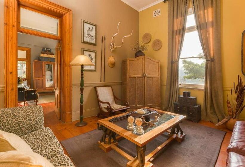 חדר סטנדרט נוף להרים, Royston Hall Historical Guesthouse