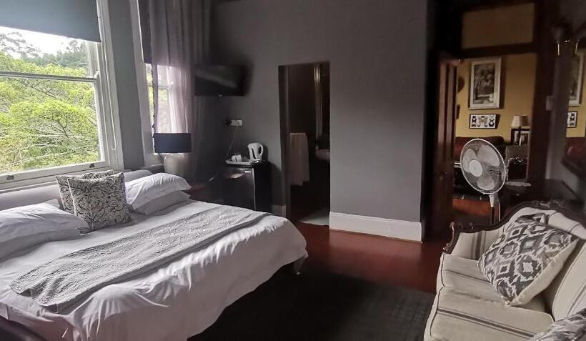 Номер Стандарт Вид на Горы, Royston Hall Historical Guesthouse