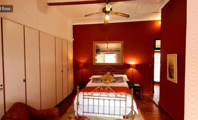 חדר סטנדרט נוף לגינה, Royston Hall Historical Guesthouse