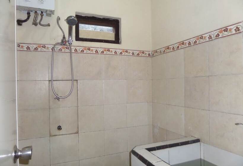 חדר אקונומי, Villa Anna