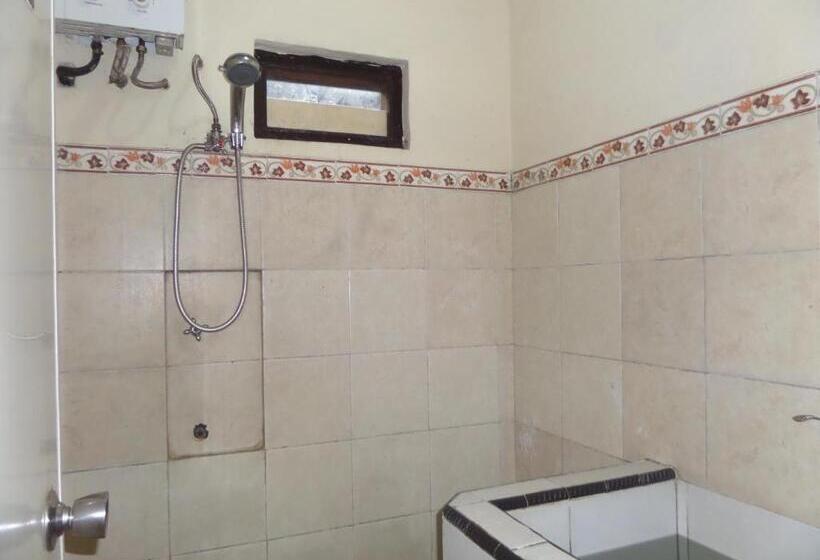 חדר אקונומי, Villa Anna