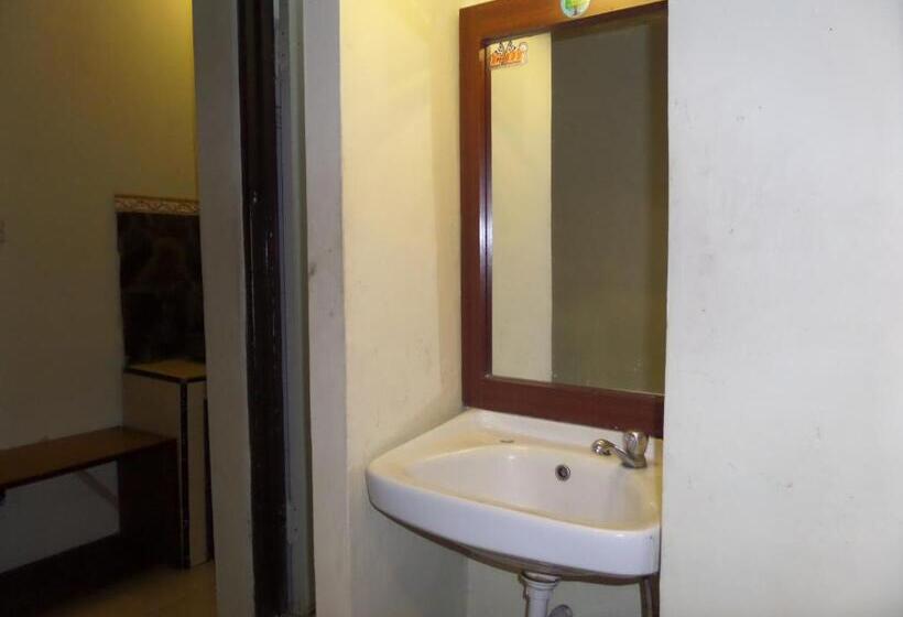 חדר אקונומי, Villa Anna