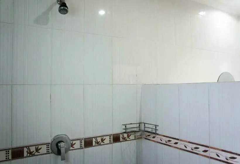 スタンダードルーム, Adi Homestay