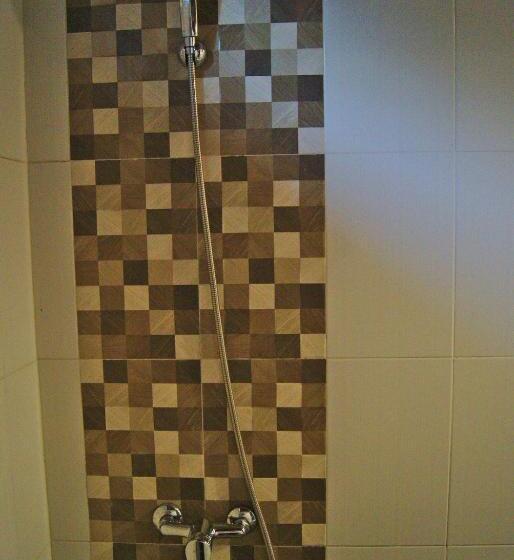 豪华房间, Ghamed Sari