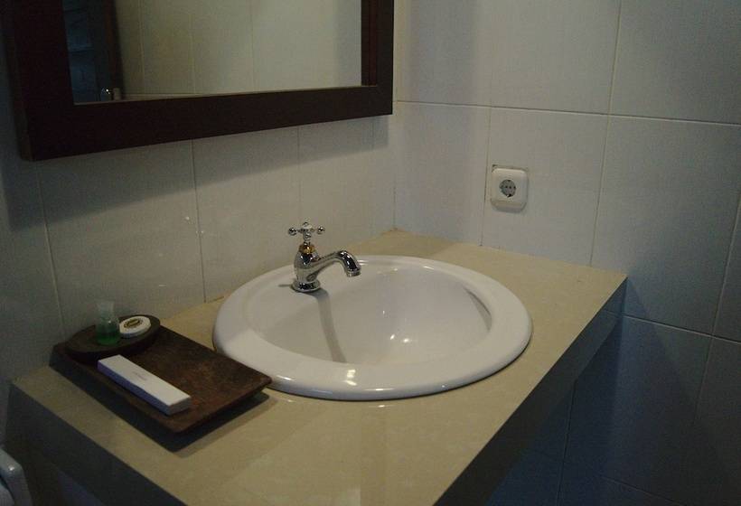 豪华房间, Ghamed Sari