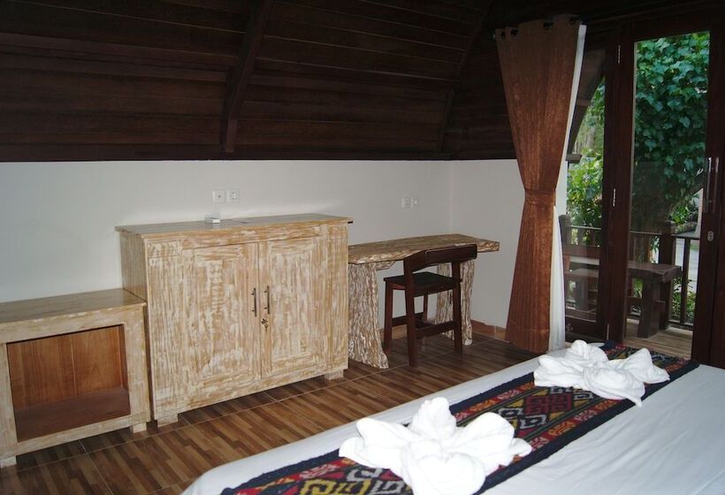 חדר דלוקס, Ghamed Sari