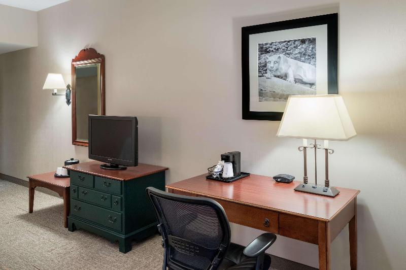 חדר דלוקס, Ghamed Sari