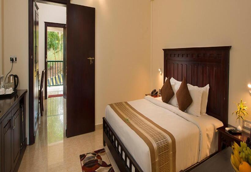 غرفة ديلوكس مزودة بشرفة, Coorg Cliffs Resorts