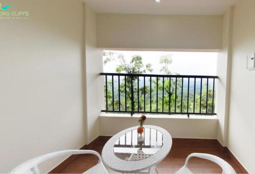 חדר סטנדרט עם מיטת קינג, Coorg Cliffs Resorts