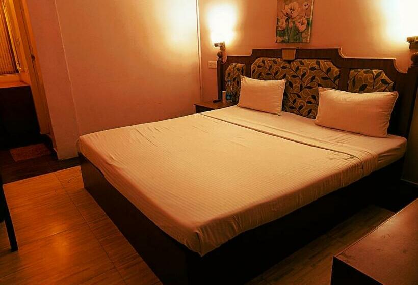 غرفة قياسية, Royal Residency