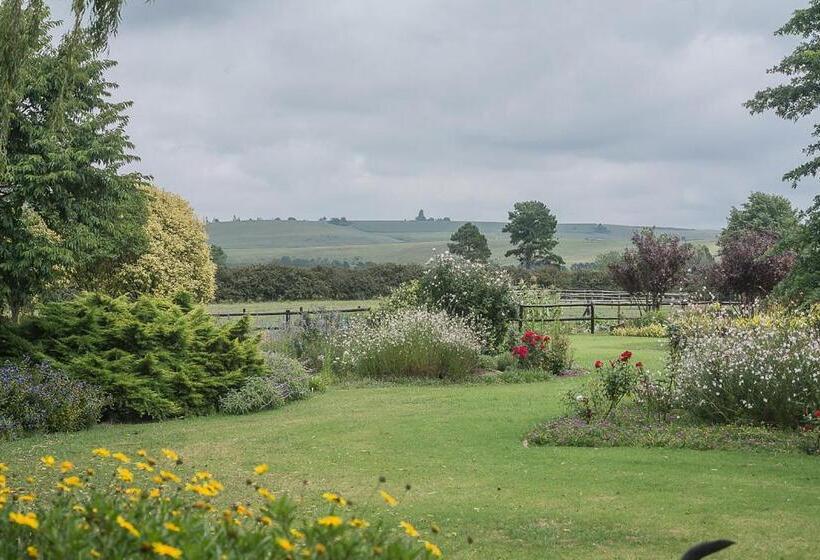 מיטת קינג בסוויטה, Glen Ormond Country House