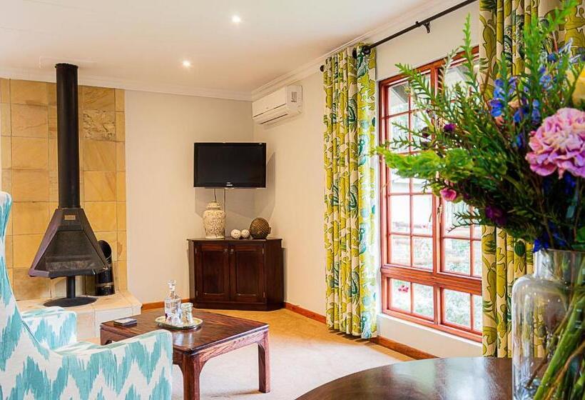 מיטת קינג בסוויטה, Glen Ormond Country House