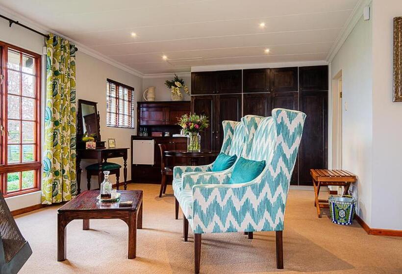 מיטת קינג בסוויטה, Glen Ormond Country House