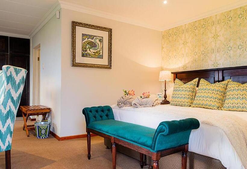 מיטת קינג בסוויטה, Glen Ormond Country House