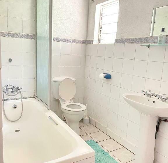 Номер Стандарт Вид на Бассейн, Positano Lodge