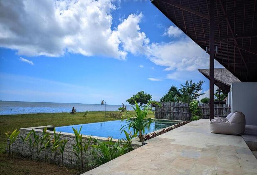 וילה עם חדר שינה אחד ובריכת שחיה, The Club Villas Lombok