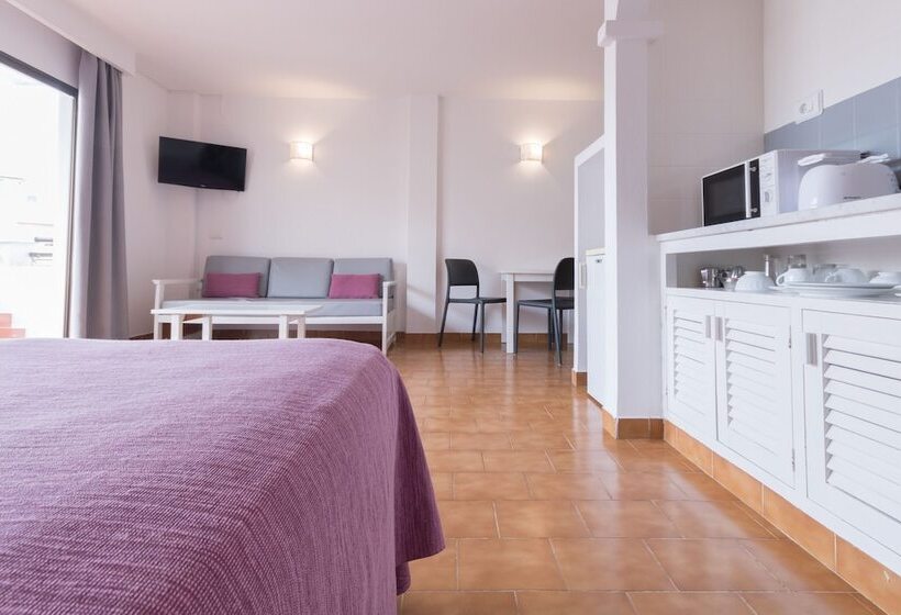 Студио Стандарт с Балконом, Apartamentos Orosol 2 By Typic Hotels