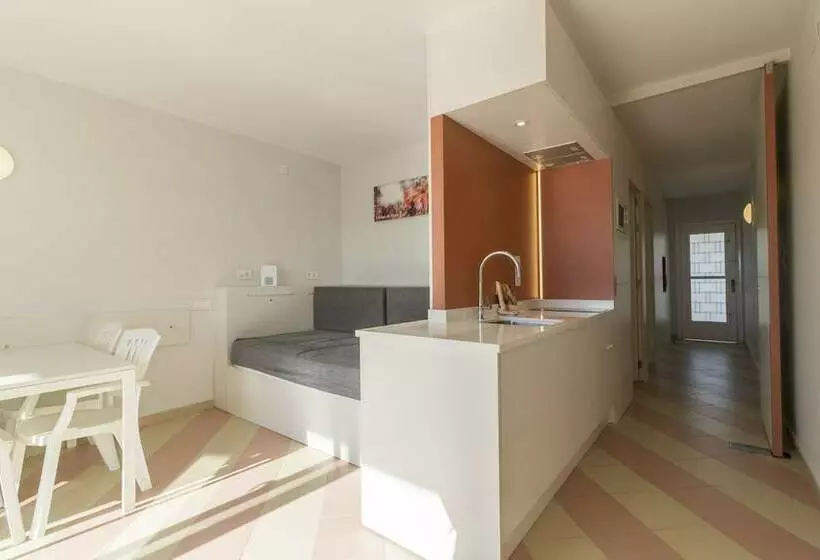 آپارتمان خانوادگی, Apartamentos Sunway Amapola