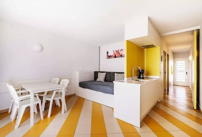 آپارتمان خانوادگی, Apartamentos Sunway Amapola