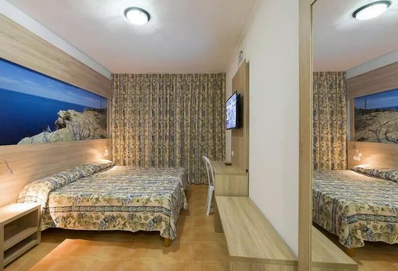 スーペリアールーム, Hostal Anibal Ibiza