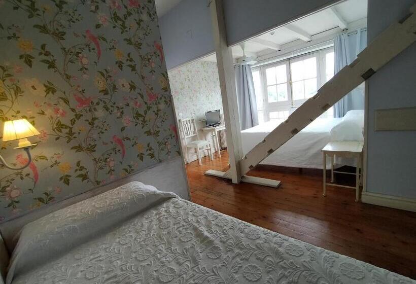 اتاق استاندارد سه نفره, Casona Del Sella