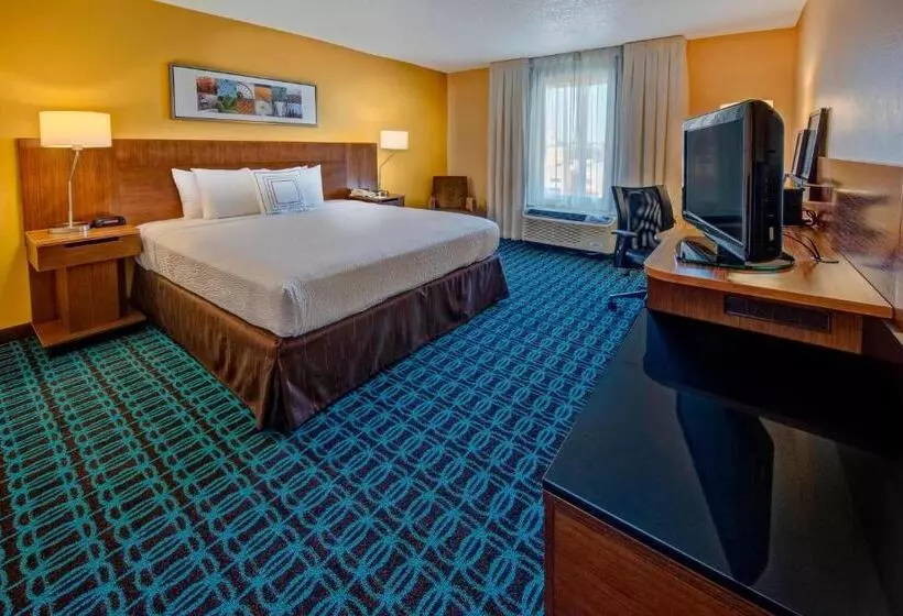 キングサイズベッドのスタンダードルーム, Fairfield Inn And Suites By Marriott Orlando Near Universal Orlando
