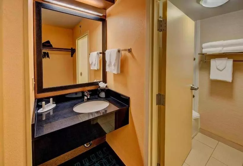 キングサイドベッドのスタンダードワンルーム, Fairfield Inn And Suites By Marriott Orlando Near Universal Orlando