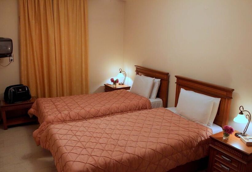 غرفة قياسية ثلاثية, Famissi