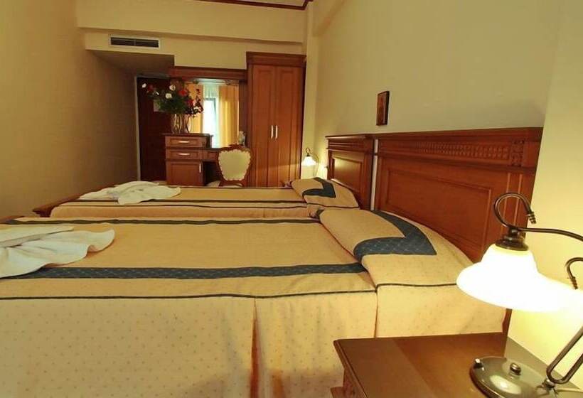 غرفة قياسية ثلاثية, Famissi