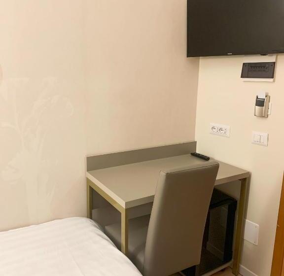 Superior Single Room