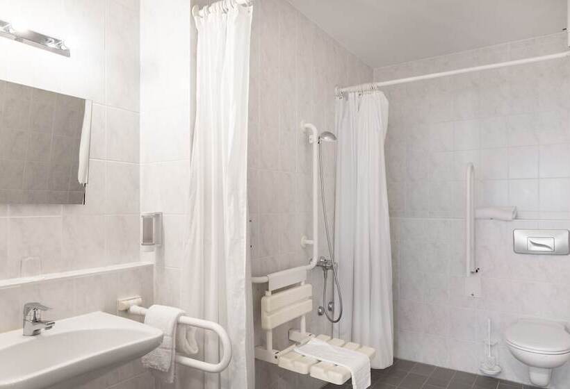 اتاق استاندارد یک نفره, Good Morning + Berlin City East