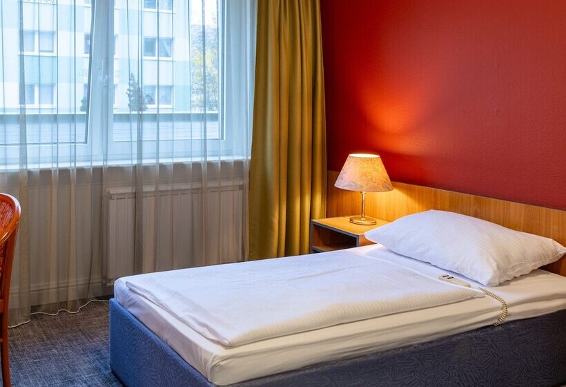 اتاق استاندارد یک نفره, Good Morning + Berlin City East