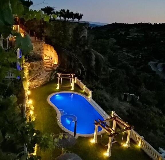 נוף לבריכה, Hostal El Cerro  Only Adults