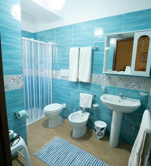 スタンダードトリプルルーム, La Riva